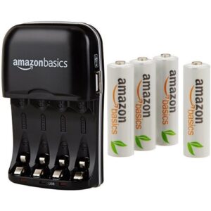 Cargador de pilas recargables AA y AAA de Amazon Basics con pack de 4 pilas AA (1000 ciclos, 2000 mAh)